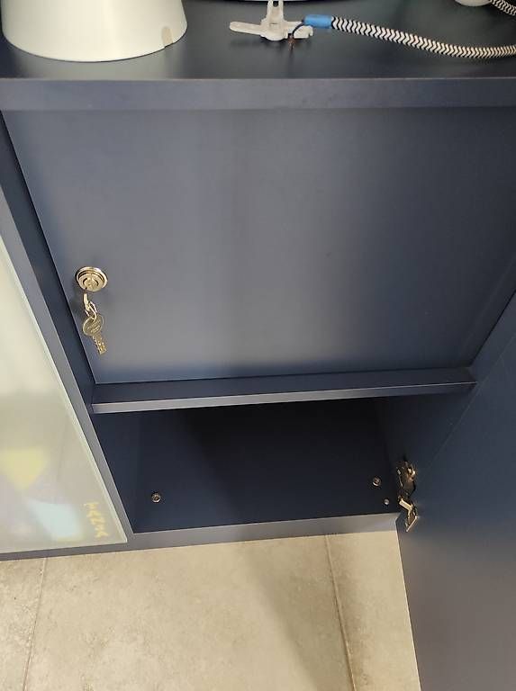 Armadi: Schrank für Büro – Usato da Emmetten venduto da murerta 2