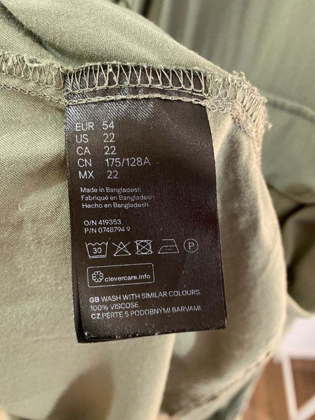 H&M Camicette: H&M Bluse langarm oliv Gr. 54 – Usato da Pratteln venduto da a23_j2gs 9