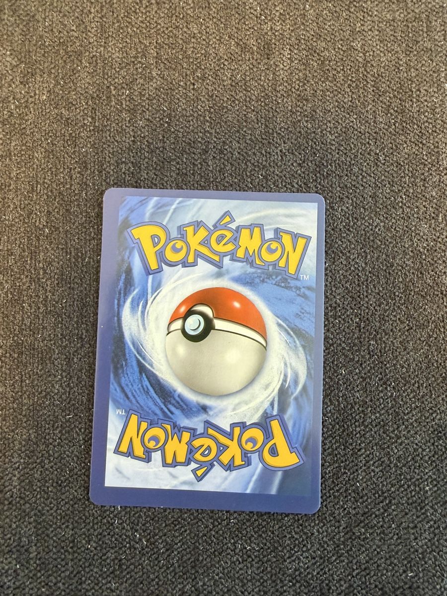 Pokémon Carte collezionabili: Pokémon Zeraora VMAX 054/195 – Usato da Liestal venduto da arl_6tv7 2