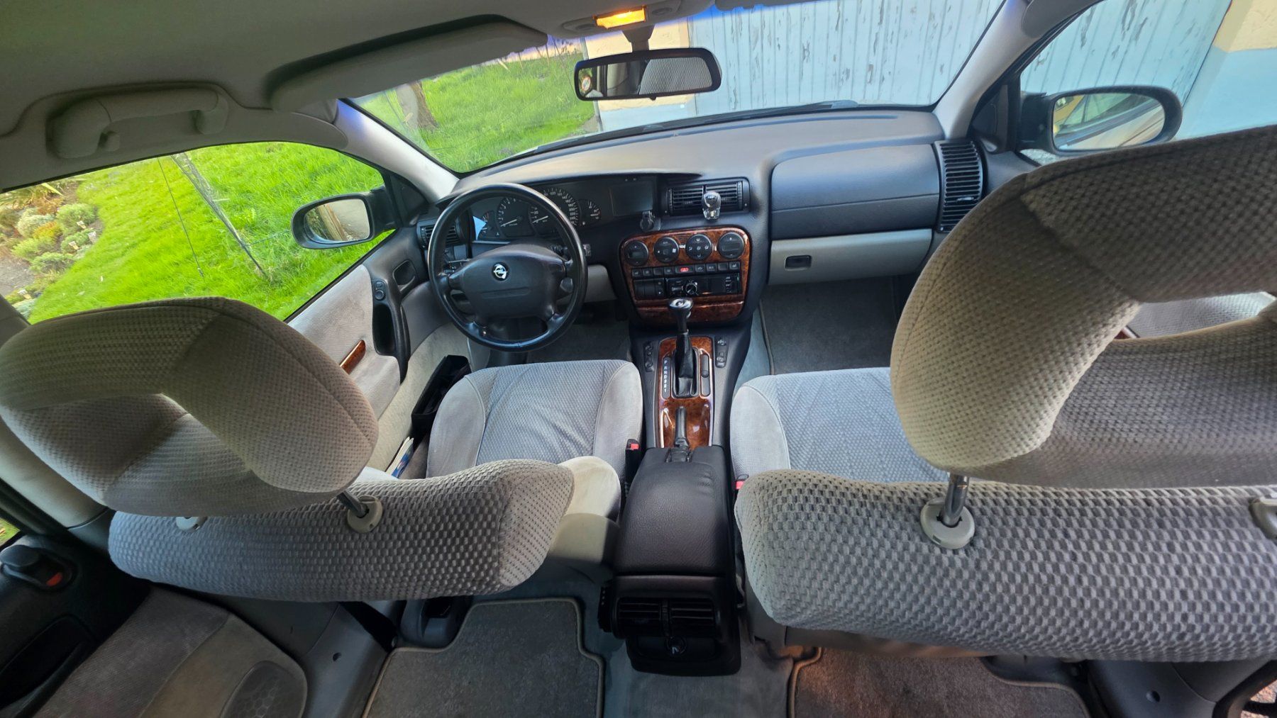 Opel Autos: Opel Omega B 2.5L V6 CD Benzin Automat Anhängekupplung – Gebraucht aus Wallenwil von marcisalm 5