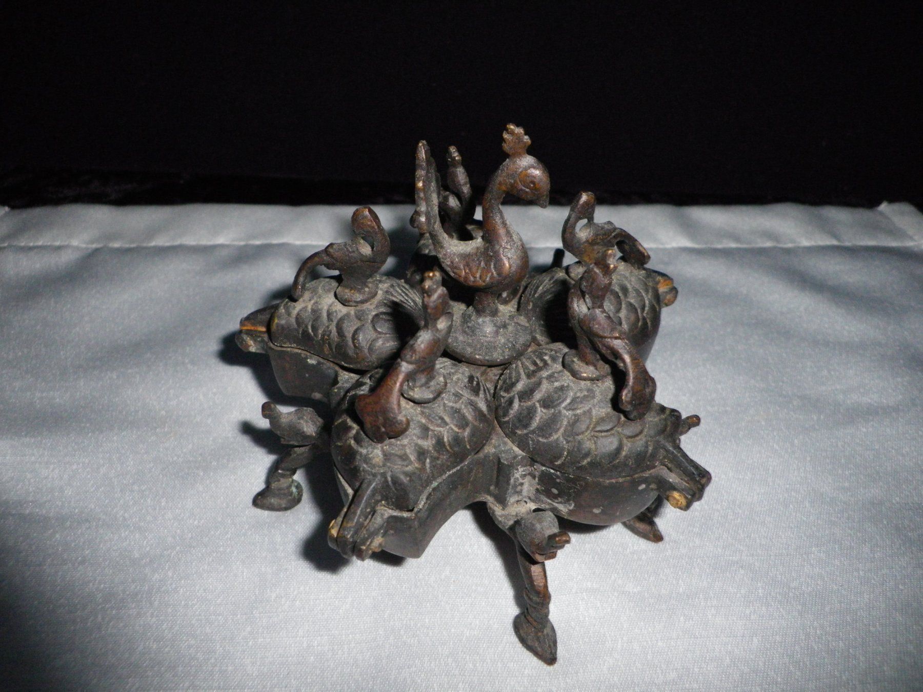 Statuette: Indische Gewürz- oder Farb-Dose alt – Usato da Reinach BL venduto da Annodomini 5