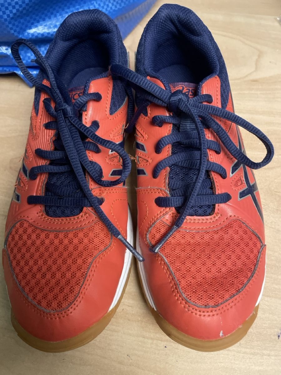 Asics Scarpe per ragazzi: Asics Hallenschuhe Kinder orange Grösse 36 – Usato da Obergerlafingen venduto da cabo4 2