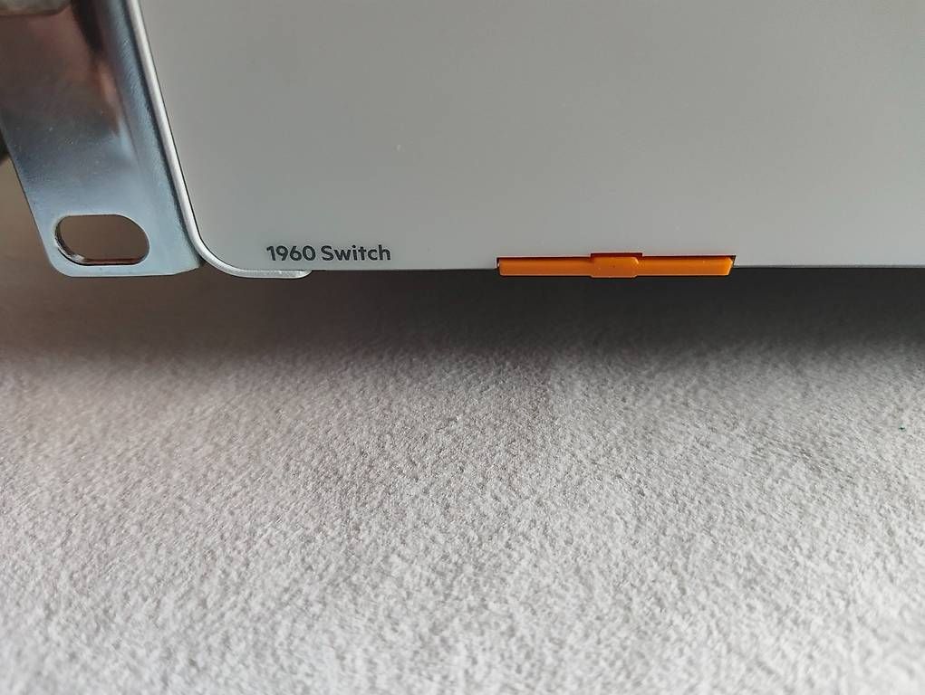Hub & Switch: HP Aruba 1930 Switch 24 Port  – Usato da Beinwil am See venduto da DJLee 1