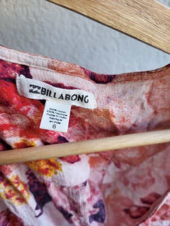 Billabong Sommer Jumpsuit mit Blumenmuster, Grösse 6