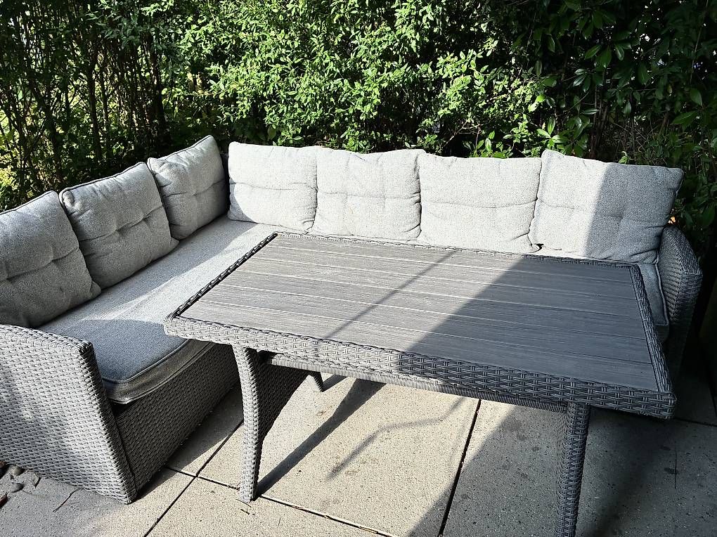Divani: Balkon Lounge mit Tisch – Usato da Zürich venduto da kra_k7tc 1