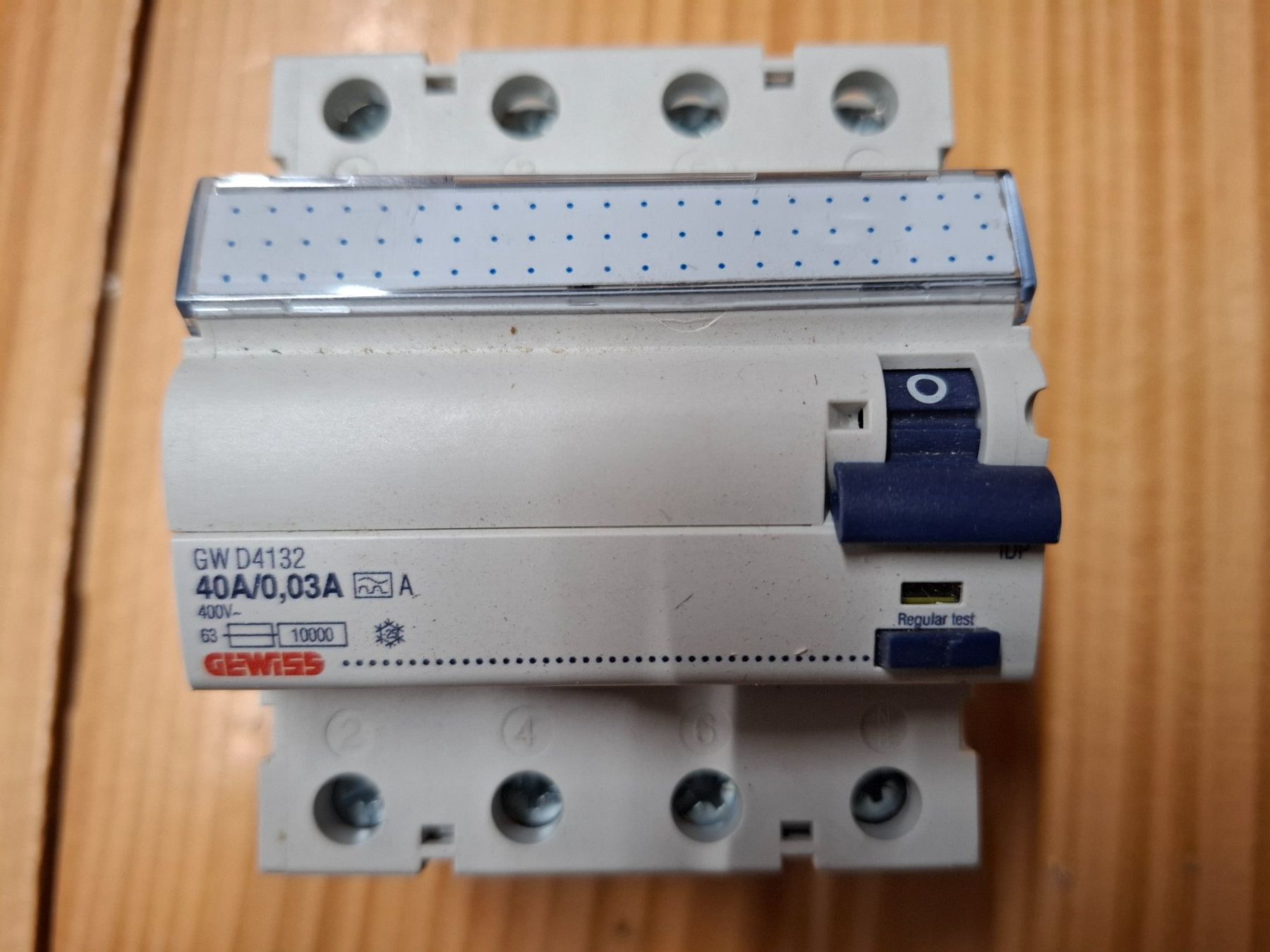 Elektronikbauteile: FI 40A/0.03A GEWISS – Gebraucht aus Steg im Tösstal von LARO14