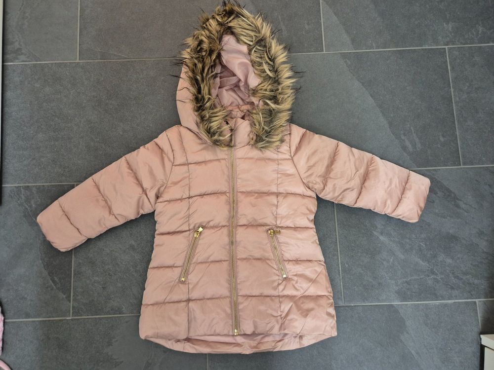 Winterjacke für Mädchen von H& M (Gebraucht) in Basel für