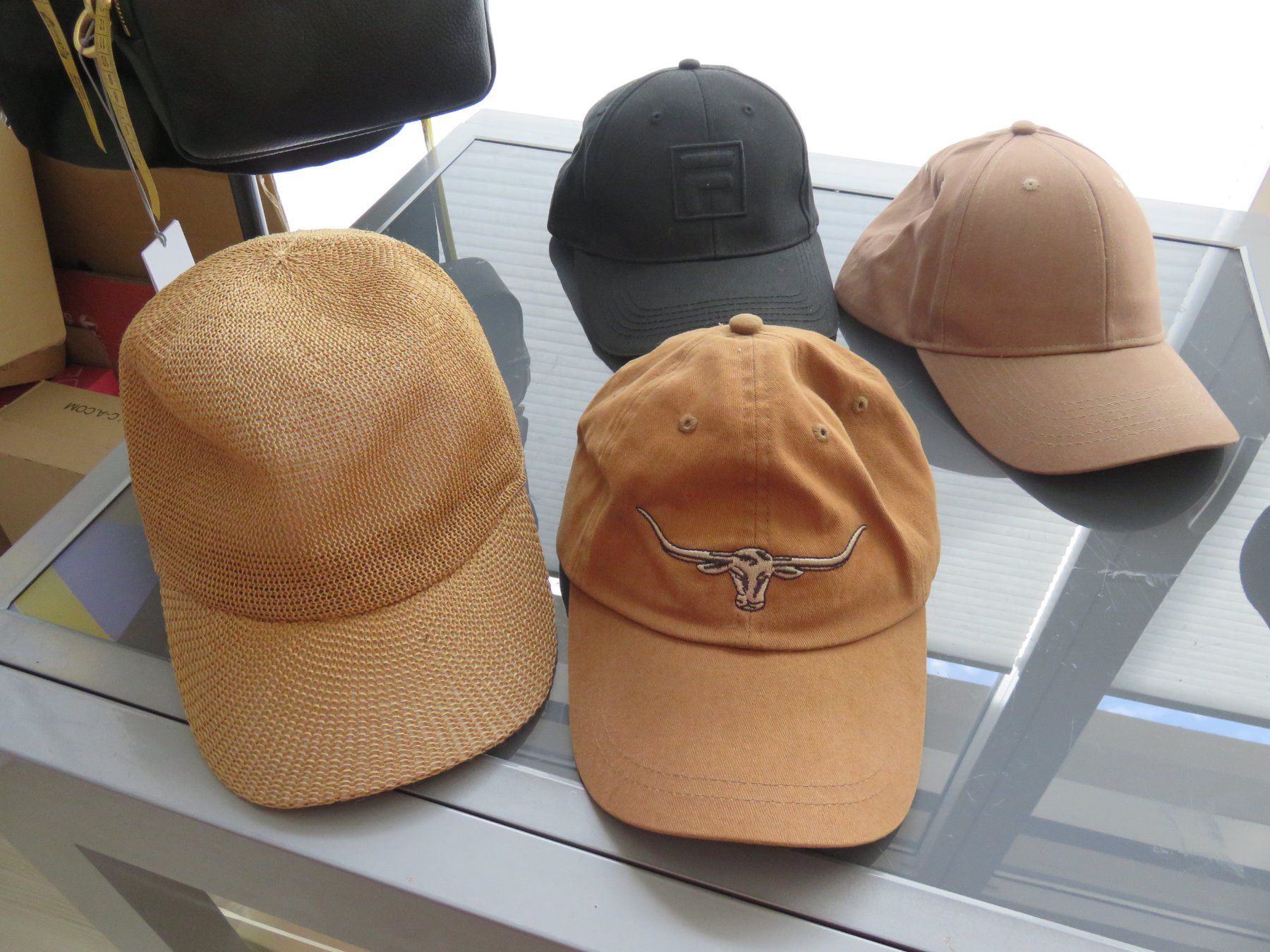 Chapeaux, bonnets & casquettes: 4  NEUE CAPS – Neuf (Voir description) à Lachen SZ par portofino01