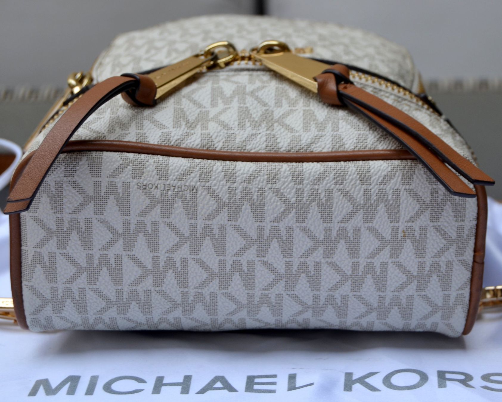Michael Kors Zaini: Michael Kors Rhea Mini  Rucksack / sac à dos – Usato da Collonges venduto da arashee 6