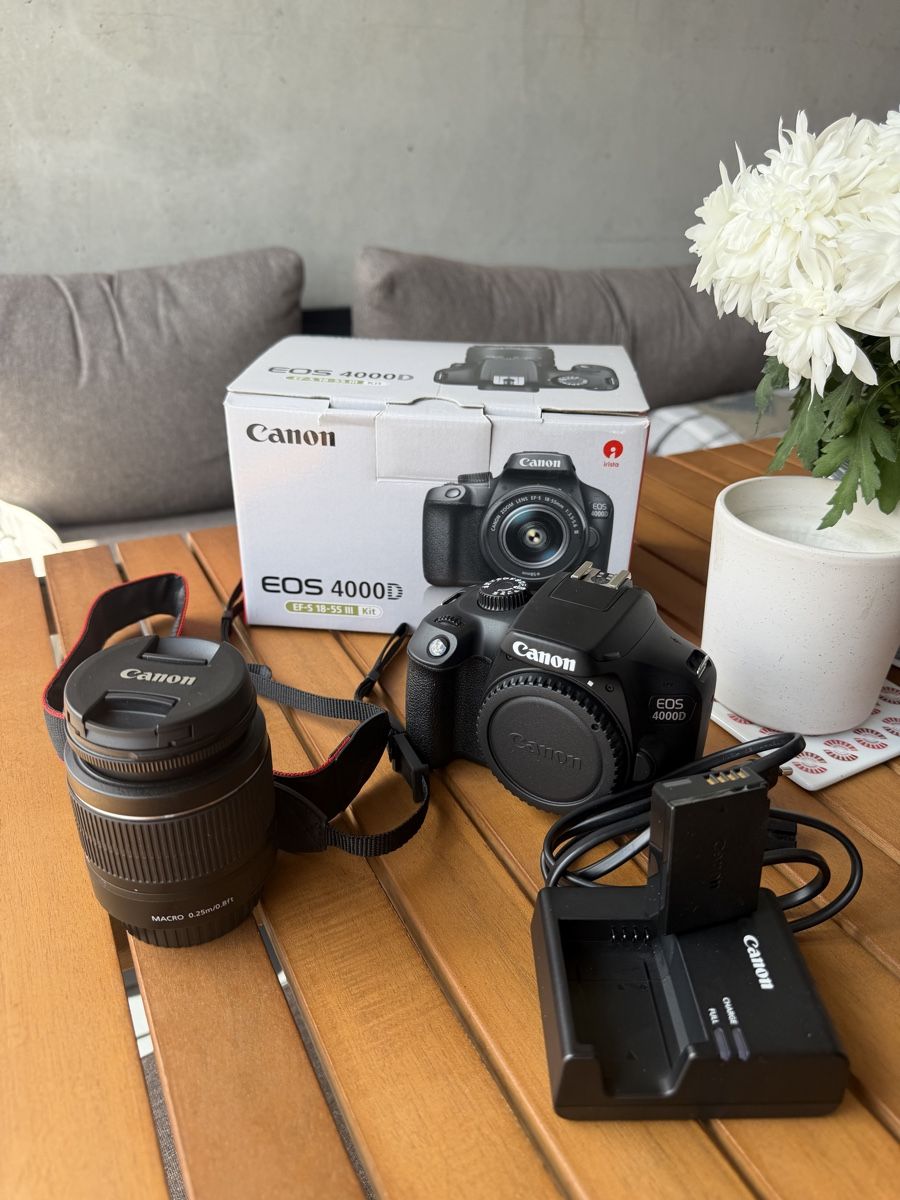 Canon Fotocamera: Canon EOS 4000D Spiegelreflexkamera mit 18-55mm Objektiv – Nuovo (secondo la descrizione) da Gossau SG venduto da Makijali