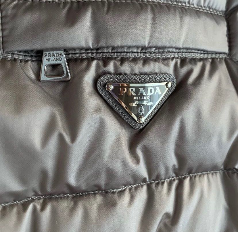 Prada Gilets & Westen: original Prada vest – Neu (gemäss Beschreibung) aus Chur von valico 1
