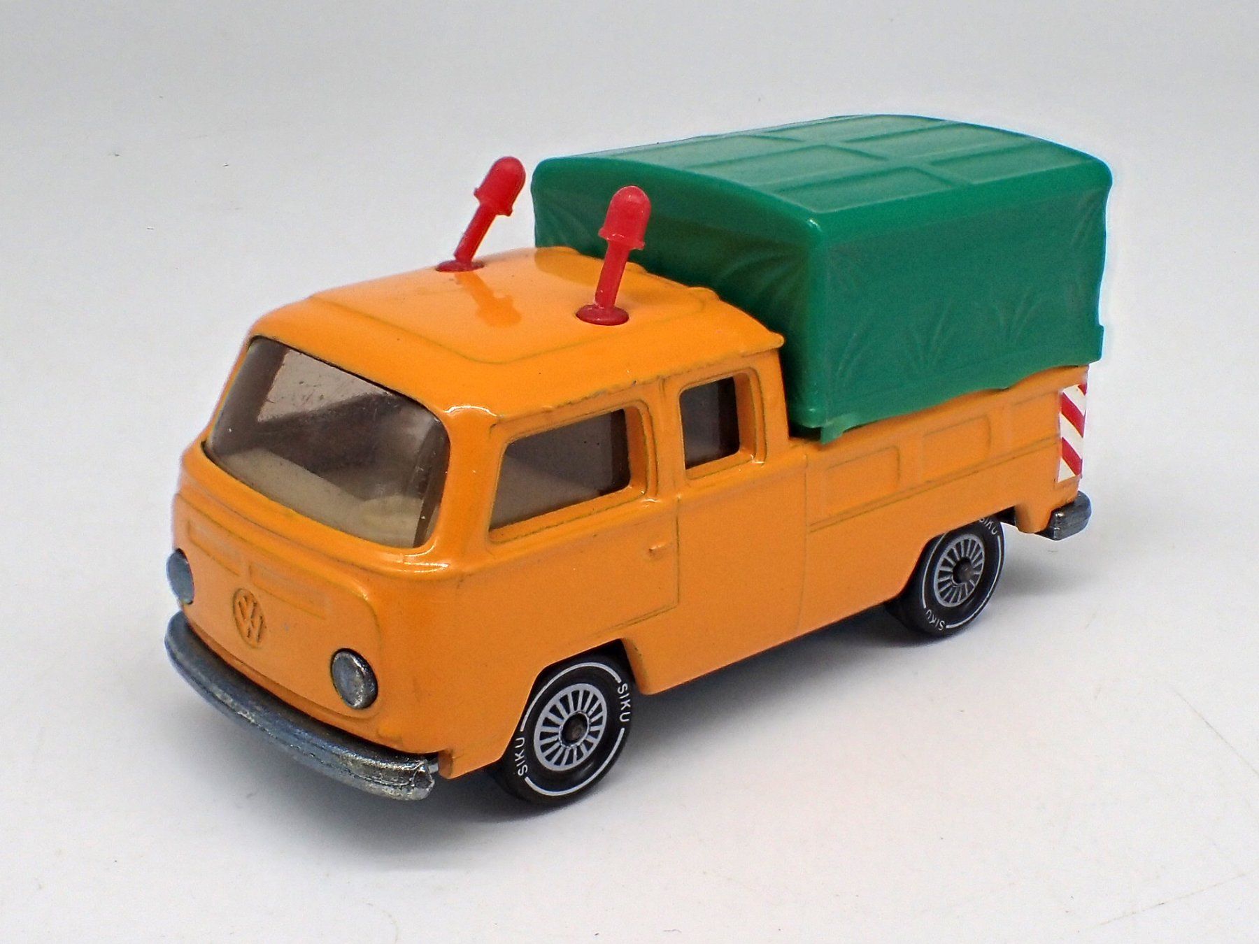 Siku Modellautos: Siku 1331/302 - VW T2 orange – Gebraucht aus Ostermundigen von archeopteryx