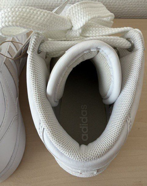 Adidas Scarpe da donna: ADIDAS RAPID COURT MID Gr. 38 – Nuovo e nell'imballaggio originale da Emmenbrücke venduto da Galerie 5