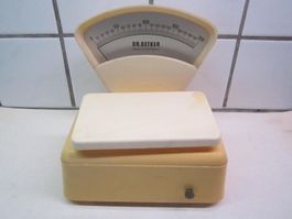 Antike-Waage bis 200gr.von Dr.Oetker-Germany.