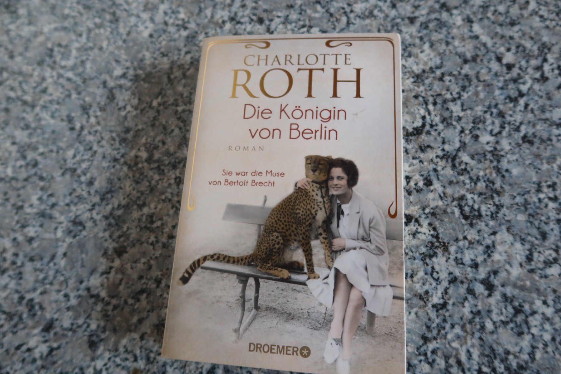 Libri: Die Königin von Berlin Liebesroman – Usato da Täuffelen venduto da Cindybussy