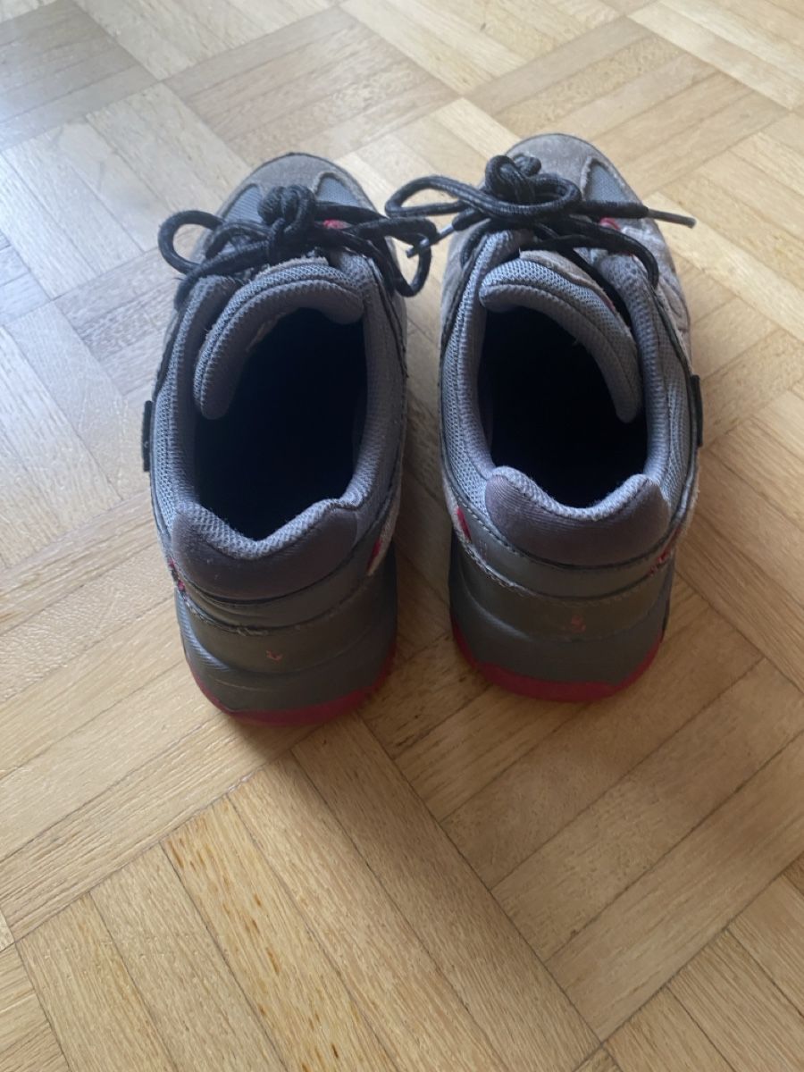 Jack Wolfskin Chaussures garçon: Trekkingschuhe Jack Wolfskin Gr 34 – D'occasion à Uitikon Waldegg par VK2013 5