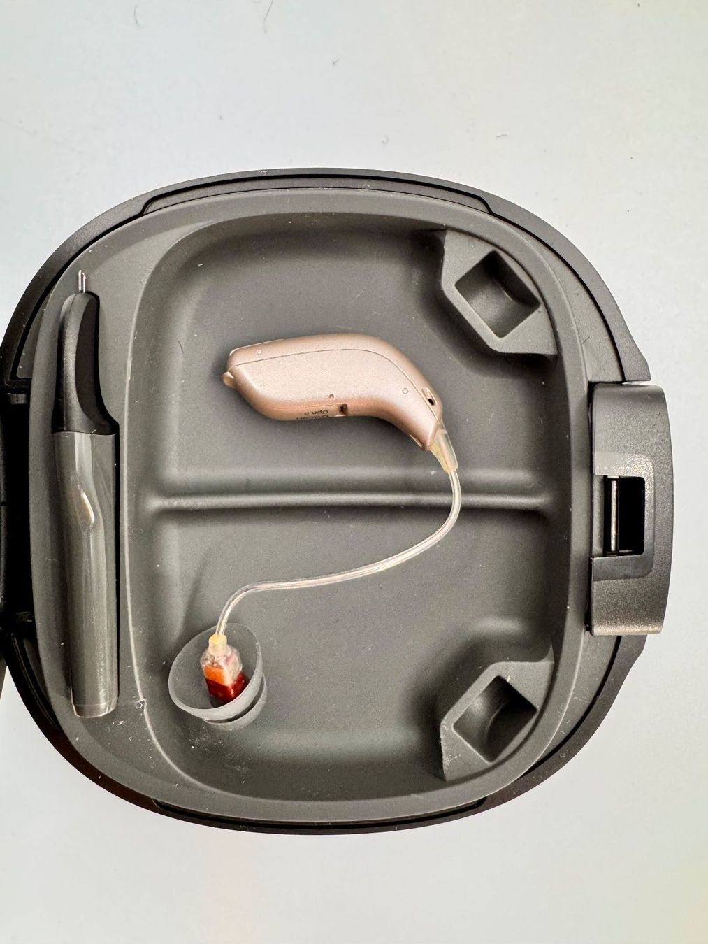 Oticon Attrezzature mediche: Oticon Opn 3 Hörgerät Rechts – Usato da Hermetschwil-Staffeln venduto da Sigmund57 1