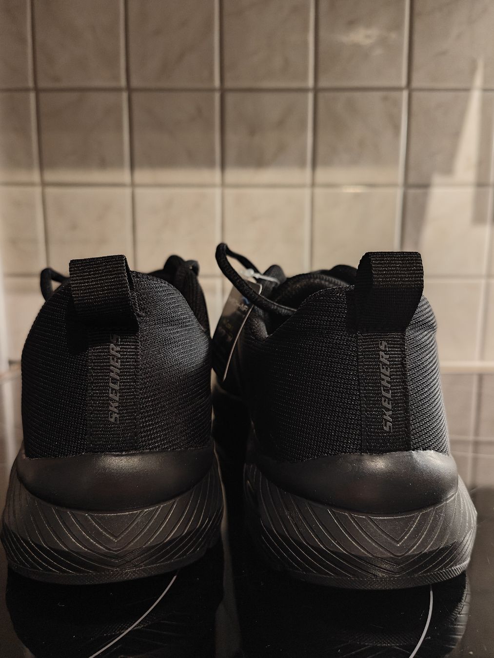 Skechers Scarpe da uomo: Skechers Dyna-Air Herren Sneaker – Nuovo (secondo la descrizione) da Einsiedeln venduto da RaphaelSimeon 5