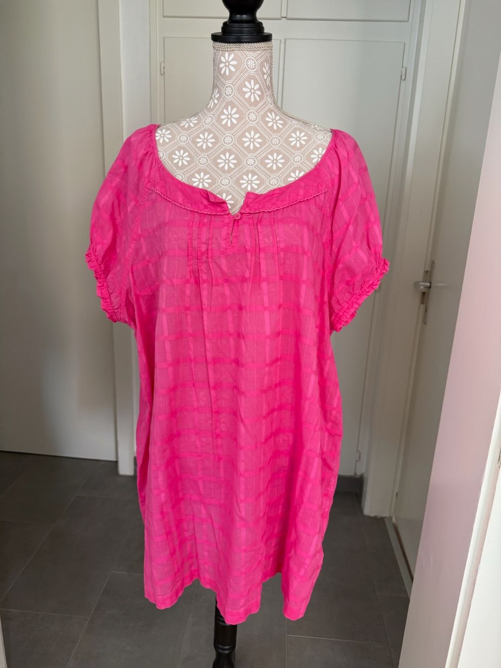 Camicette: Marks & Spencer - Blouse - grande taille 24UK – Usato da Sion venduto da accroshoes