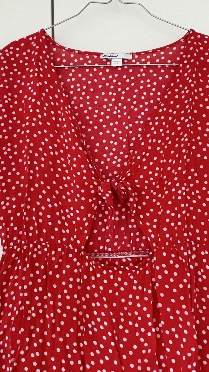 Vestiti: Sommerliches, rotes Minikleid mit Pünktchen – Nuovo (secondo la descrizione) da Muttenz venduto da lil_cs6m 1