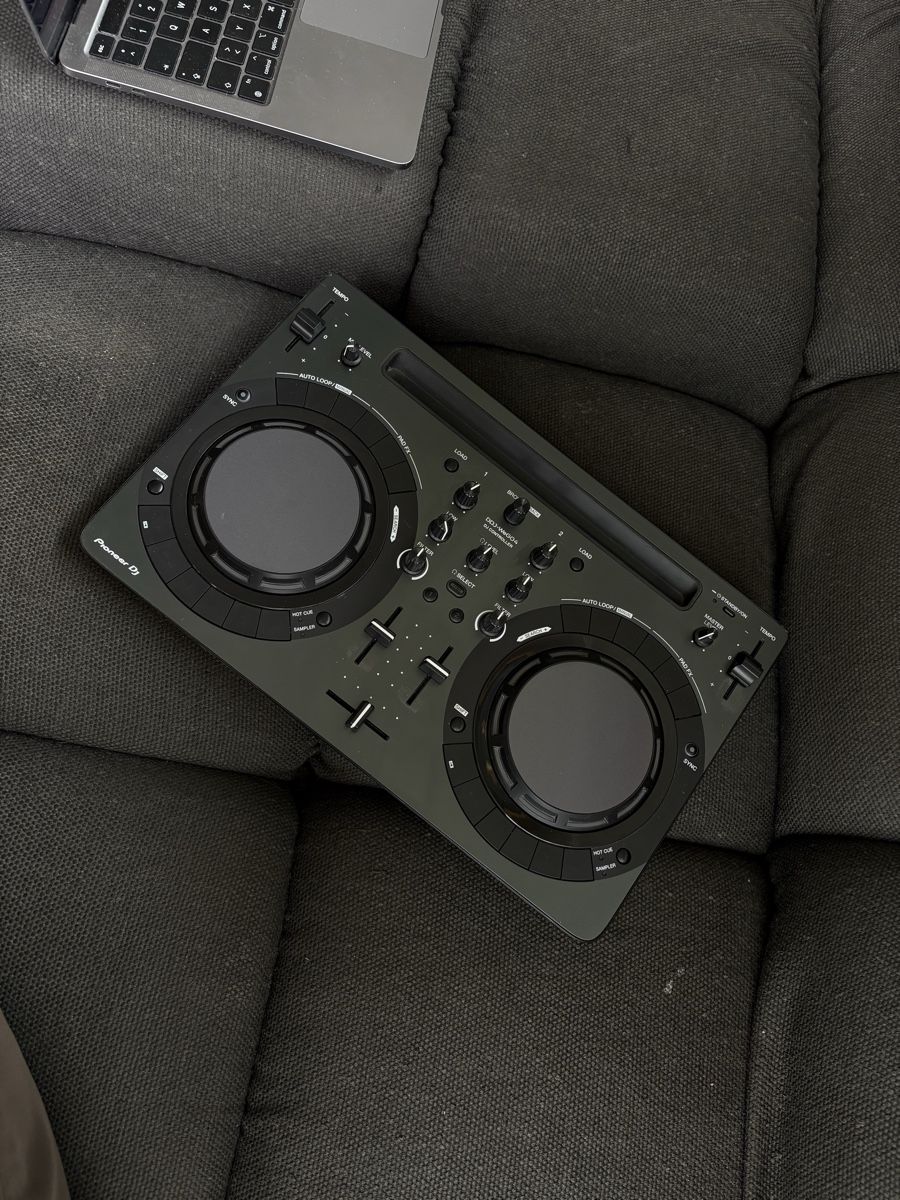 Pioneer Platines de mixage: Pioneer Controller - DDJ WEGO 4 – D'occasion à Zürich par felinecion