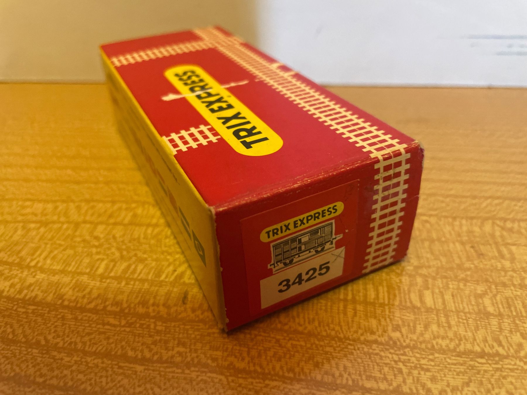 Trix Modellini di ferrovie: Trix Express H0 3425 Viehwagen – Usato da Suhr venduto da Daneli7 5