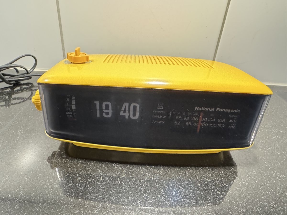 Panasonic Sveglie: National Panasonic RC-6001BS wunderschön – Usato da Rüdtligen venduto da Blibxsung