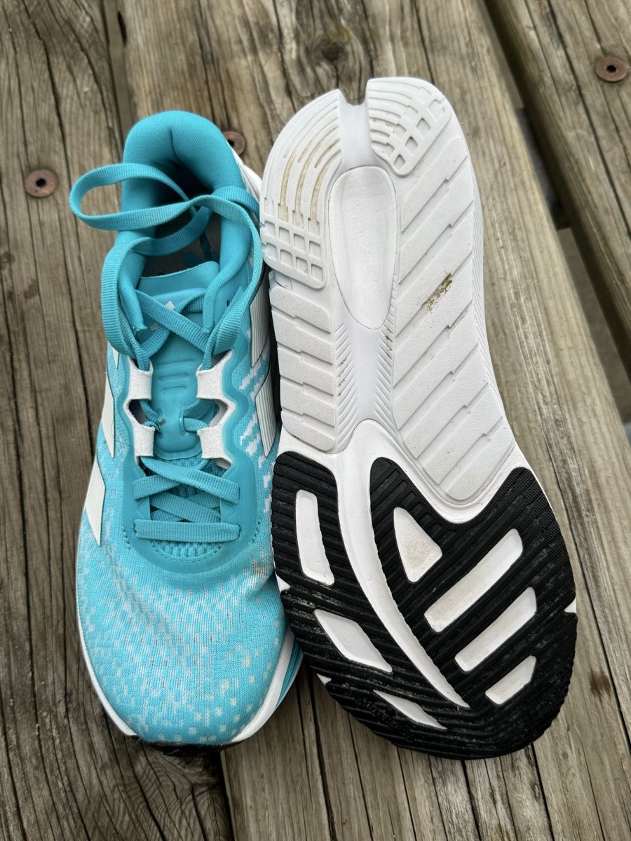 Adidas Chaussures femmes: Adidas Adistar Charge W Grösse 42 2/3 neu – D'occasion à Mamishaus par Luno63 1