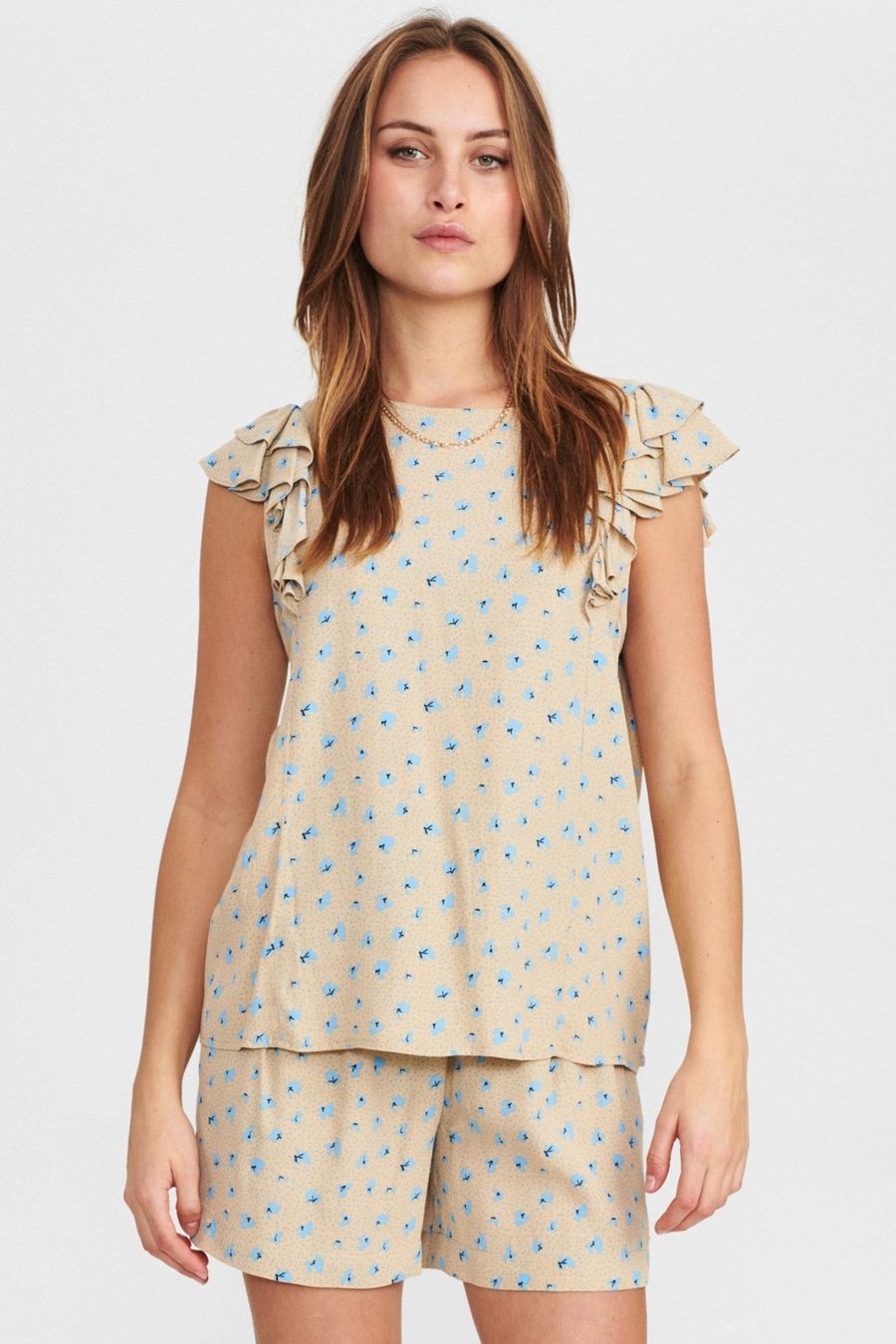 Top: Blouse Nusarah Nümph T.36 – Usato da Riaz venduto da lae_w8v5 1