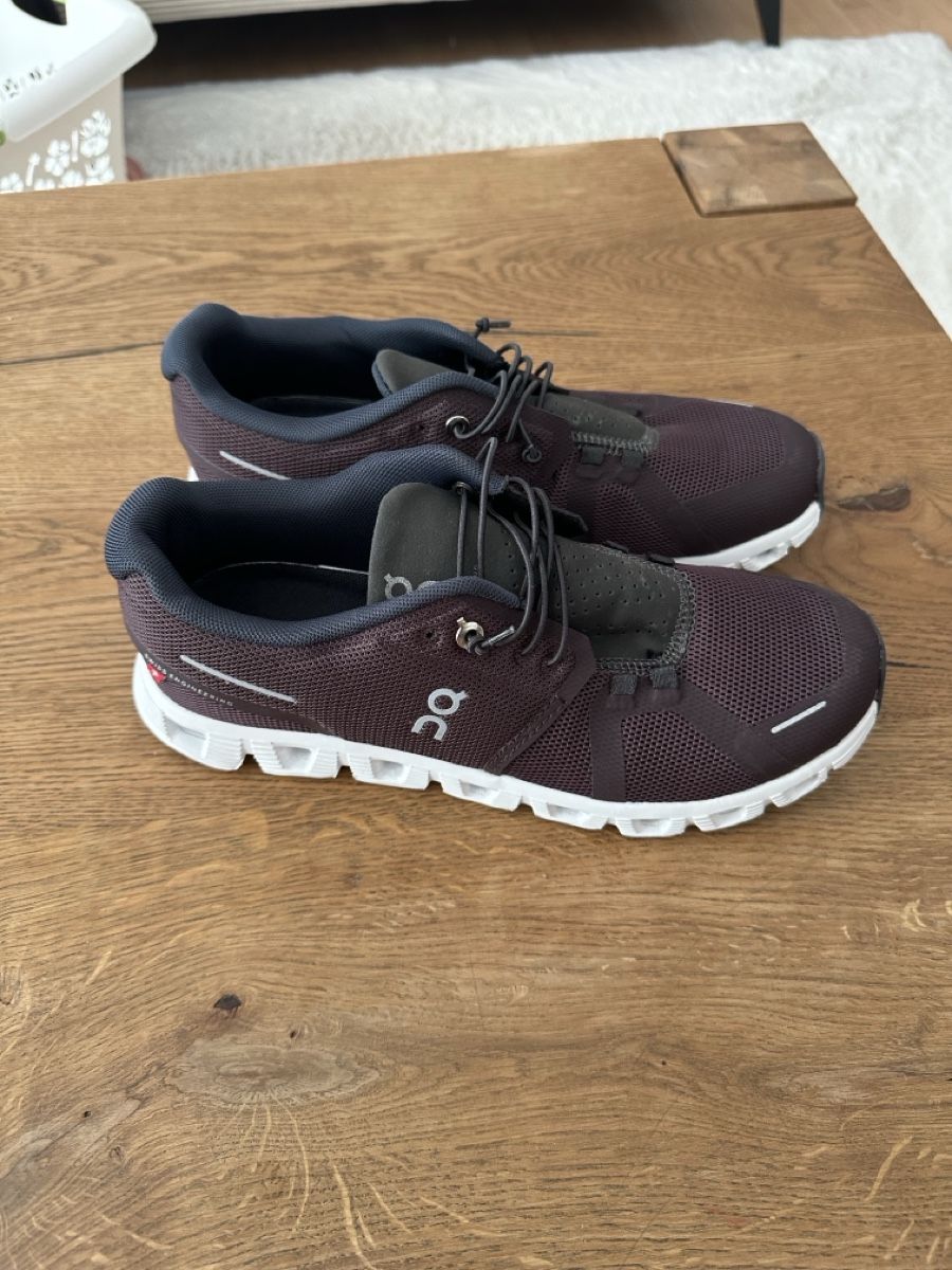 On Scarpe da uomo: ON Cloud Sneaker Gr. 40 NEU GRATIS VERSAND – Nuovo (secondo la descrizione) da Dietikon venduto da sal_zdn5