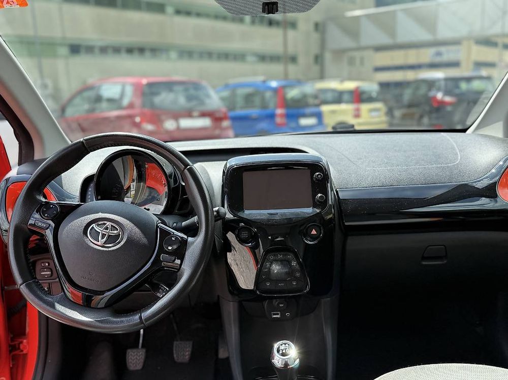 Automobili: Toyota Aygo 1.0 – Usato da Morbio Inferiore venduto da TmAutoTicino 8