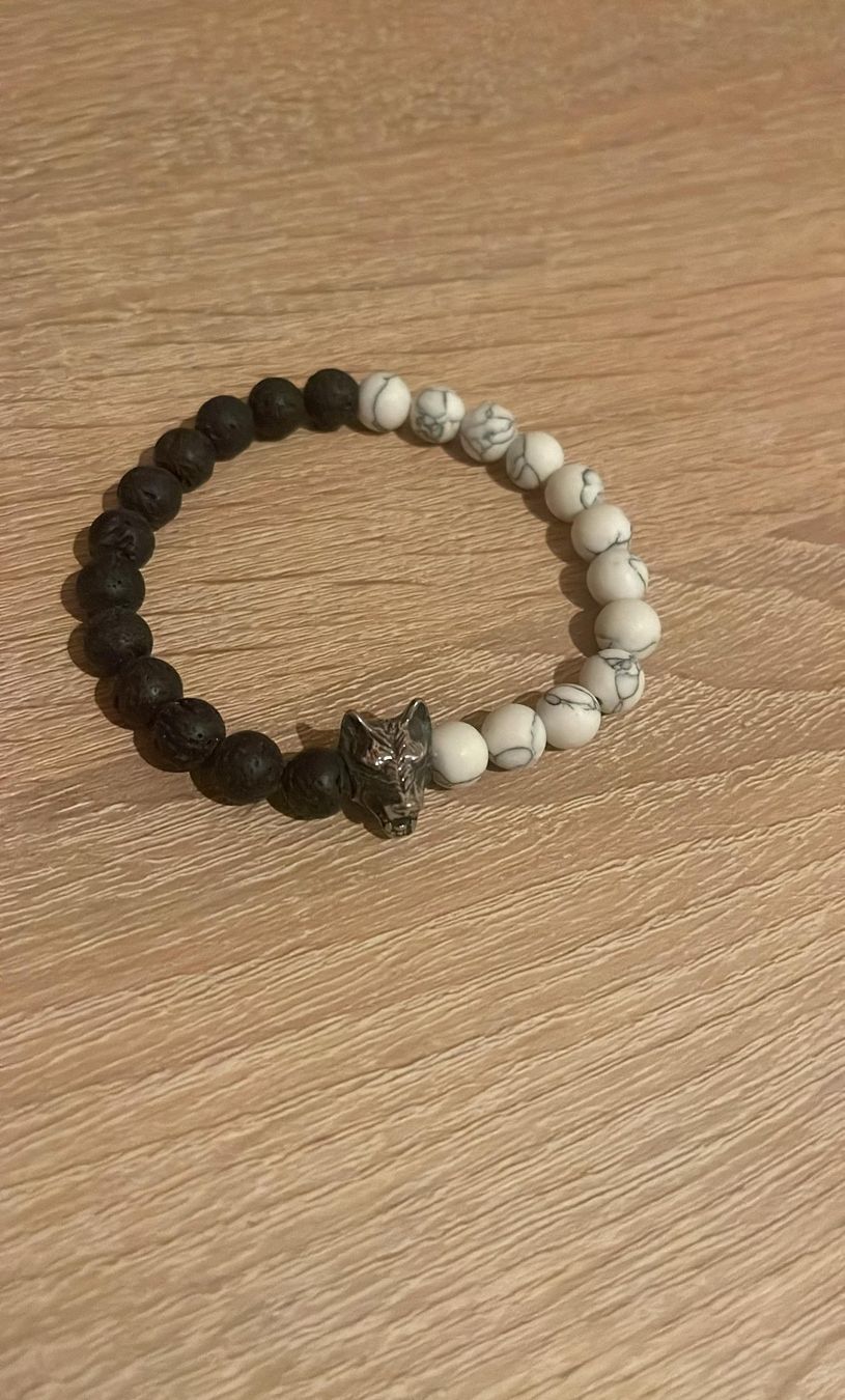 Bracciali & Braccialetti: Armband mit Wolfskopf – Usato da Birsfelden venduto da twoheadeagleks
