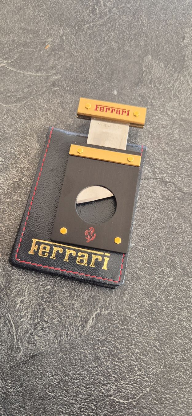 Cigares: coupe cigar cartier Ferrari – D'occasion à Châtel-St-Denis par michael220