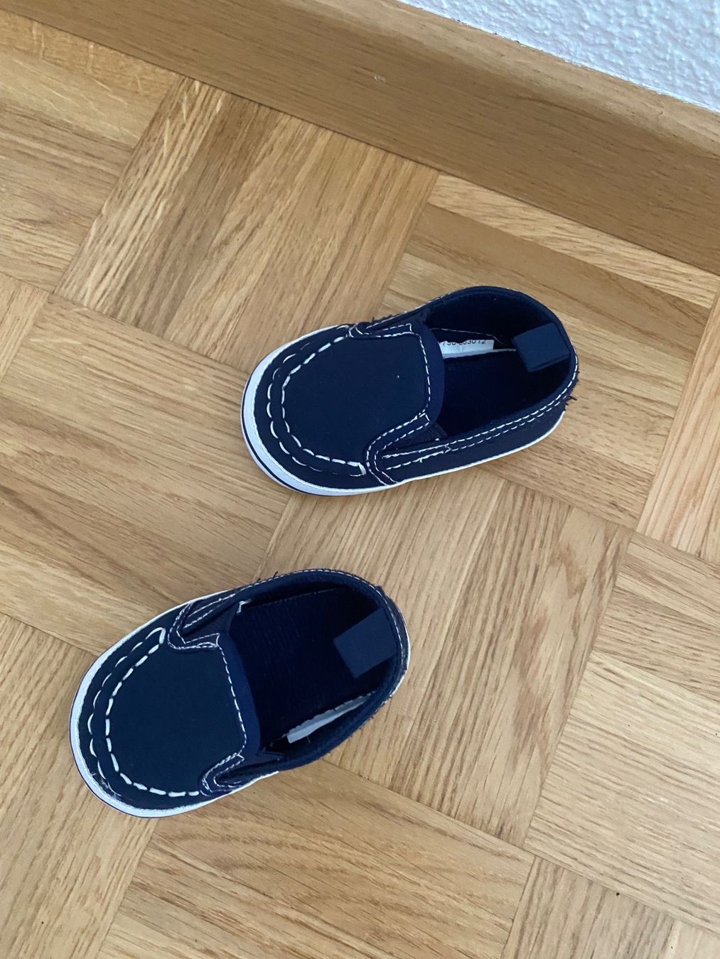 Scarpe per ragazzi: Kinder Schuhe Grösse 6-12 Monate – Usato da Zürich venduto da MaSte 2