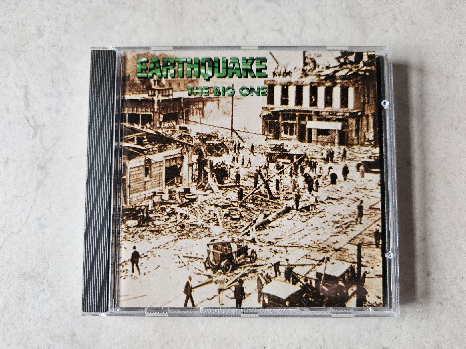 CD: Earthquake  -  The Big One – Usato da Schneisingen venduto da backstore24