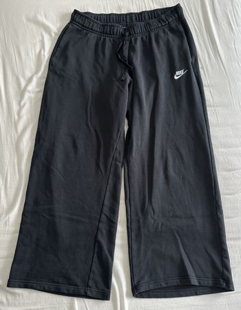 Schwarze Nike Trainerhose Wide-Leg