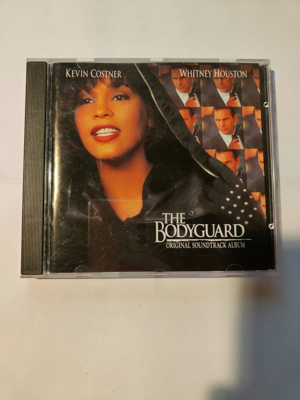 CD: CD Soundtrack "The Bodyguard" – Usato da Winterthur venduto da Heftith