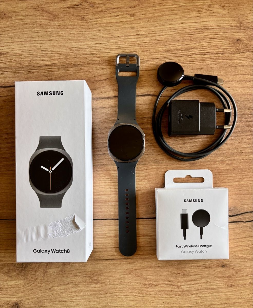 Samsung Smartwatch: Samsung Galaxy Watch 8 40mm BT Noir – Nuovo (secondo la descrizione) da Chernex venduto da TJBoy