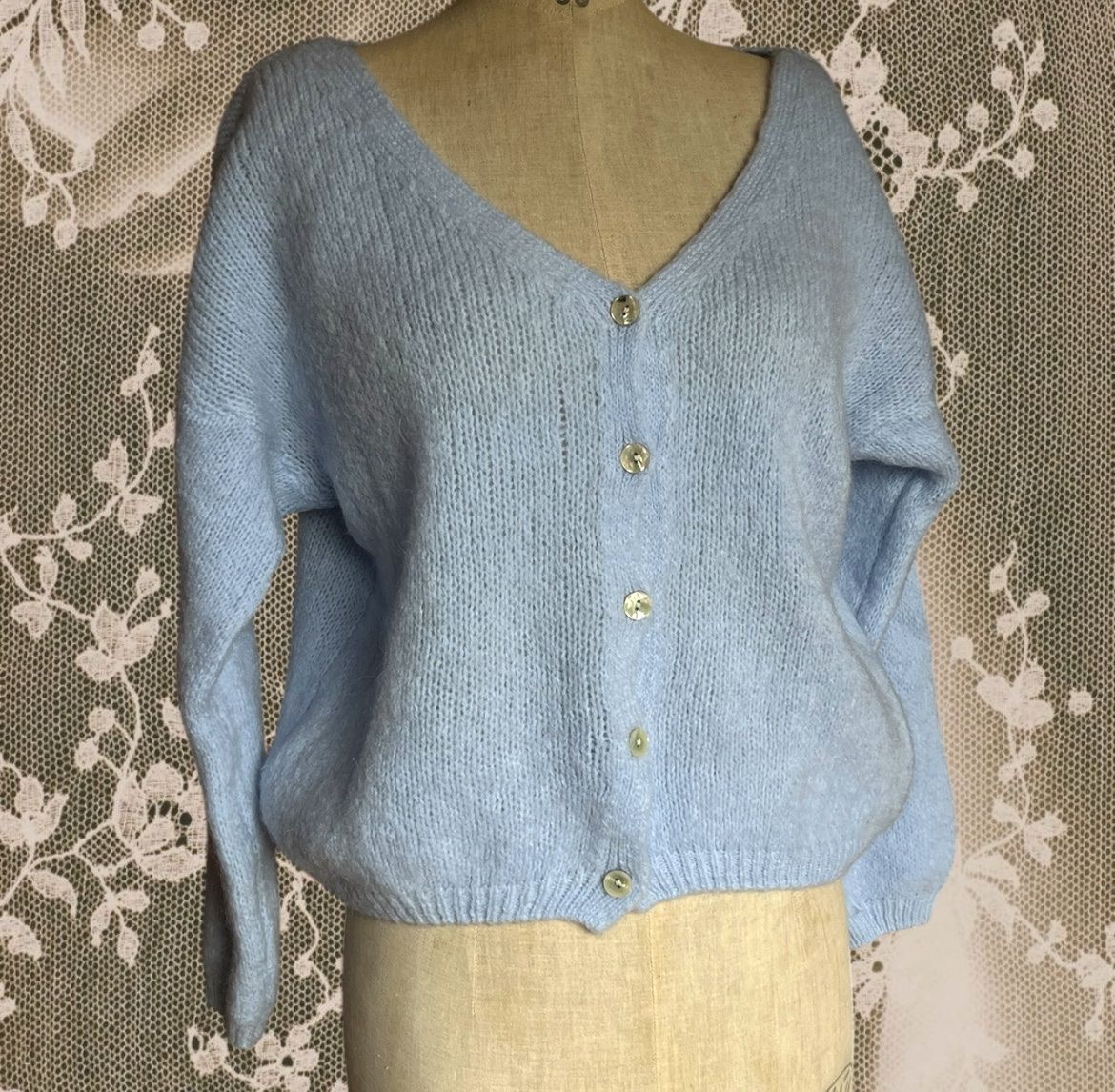Giacche: Vintage Dressing Strickjacke, hellblau, Gr. S – Nuovo (secondo la descrizione) da Seuzach venduto da sweetchameleon