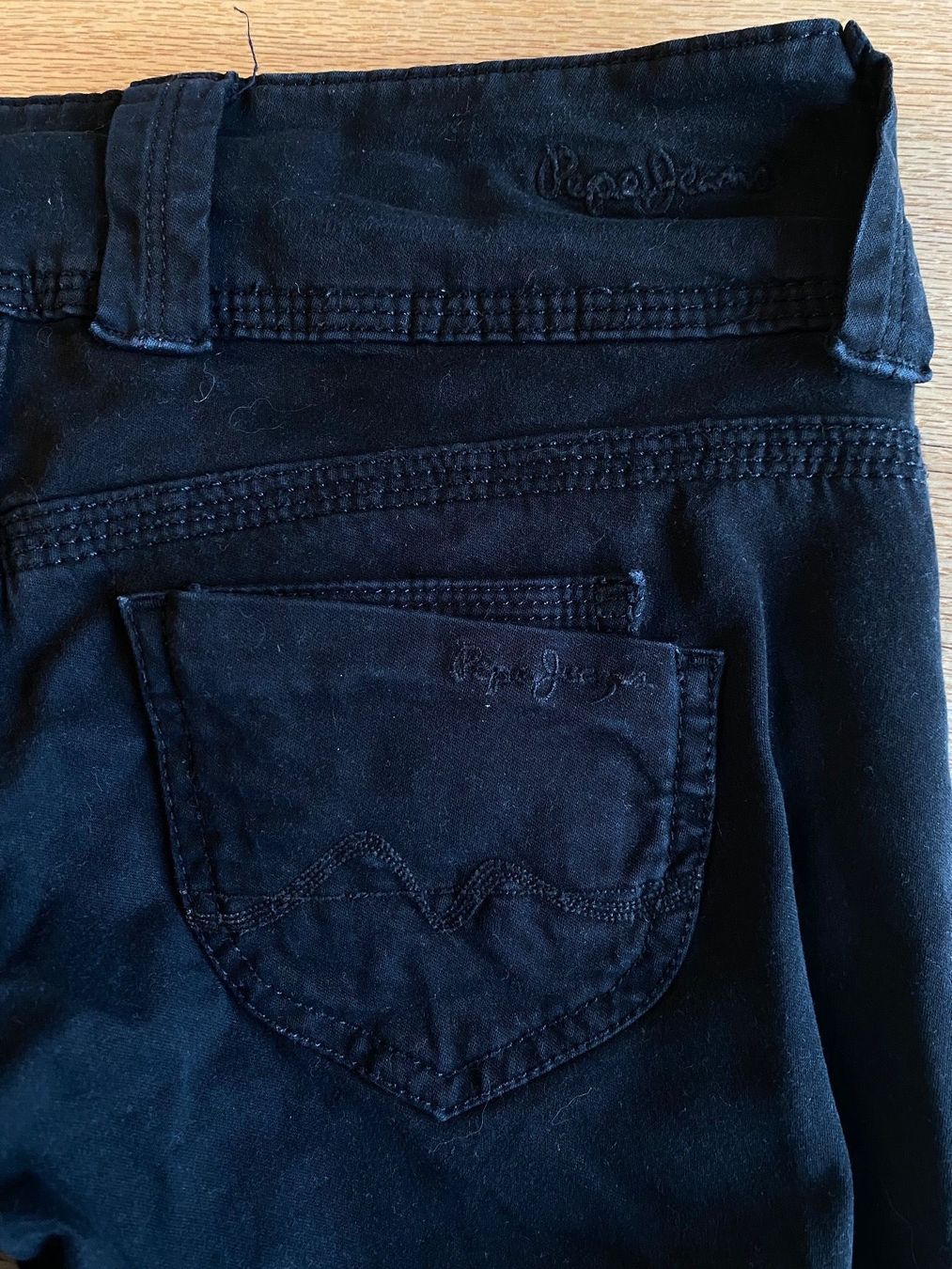 Pepe Jeans Jeans: Pepe Jeans Venus Crop 25 – Gebraucht aus Neftenbach von Sunnystreet 1