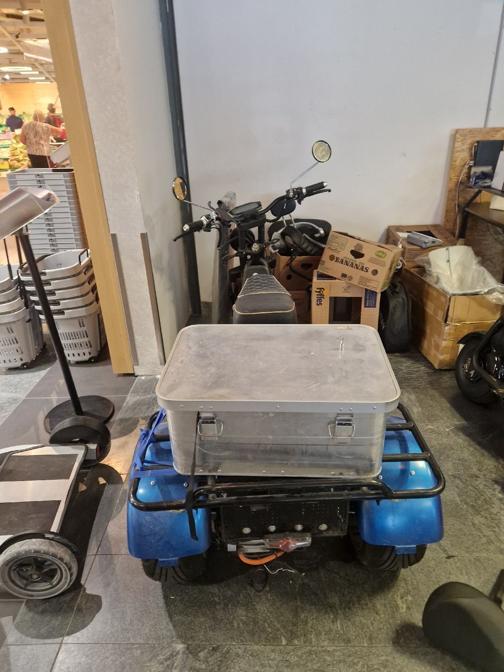 Elektromobile: e trike ohne Batterie  – Defekt aus Unterseen von beE-Scooter 2