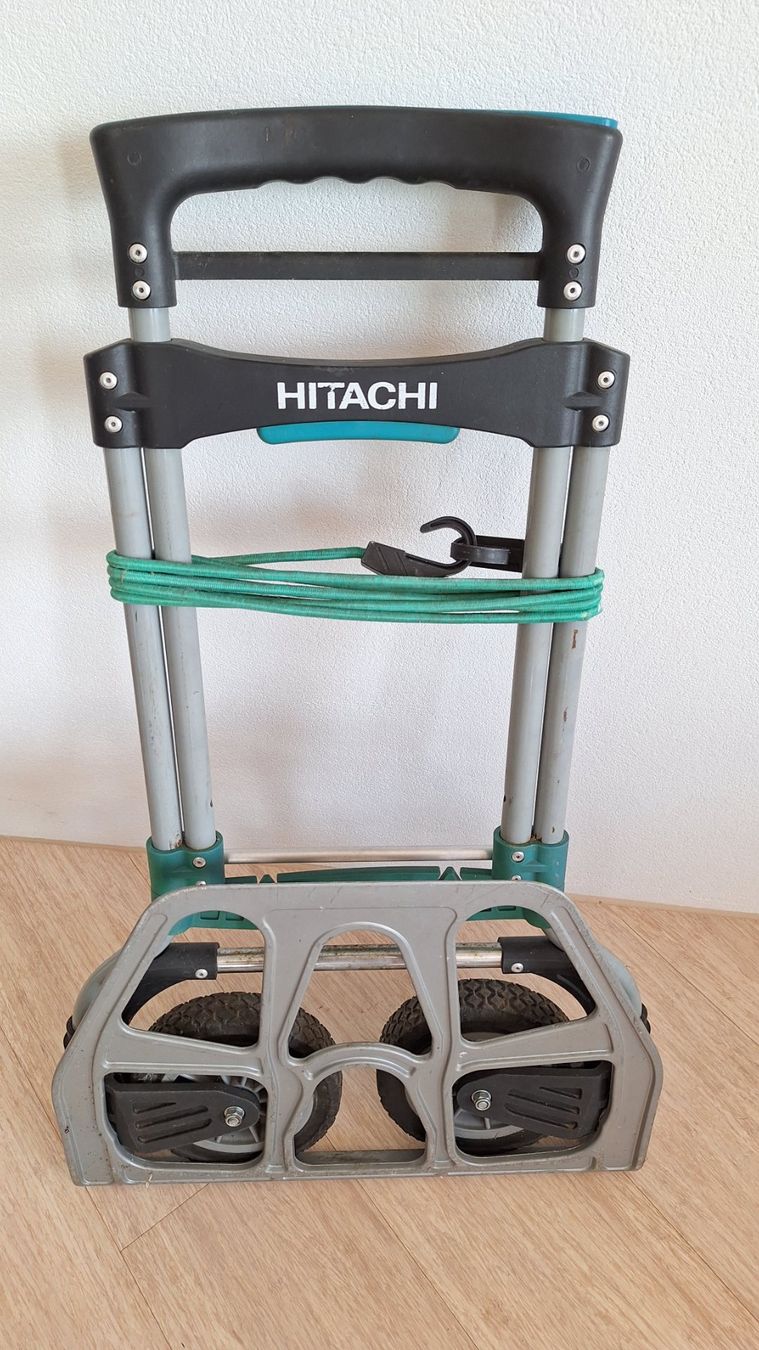 Koffer & Taschen: Transportwagen / Sackrolli Hitachi – Gebraucht aus Gersau von biancaneve82