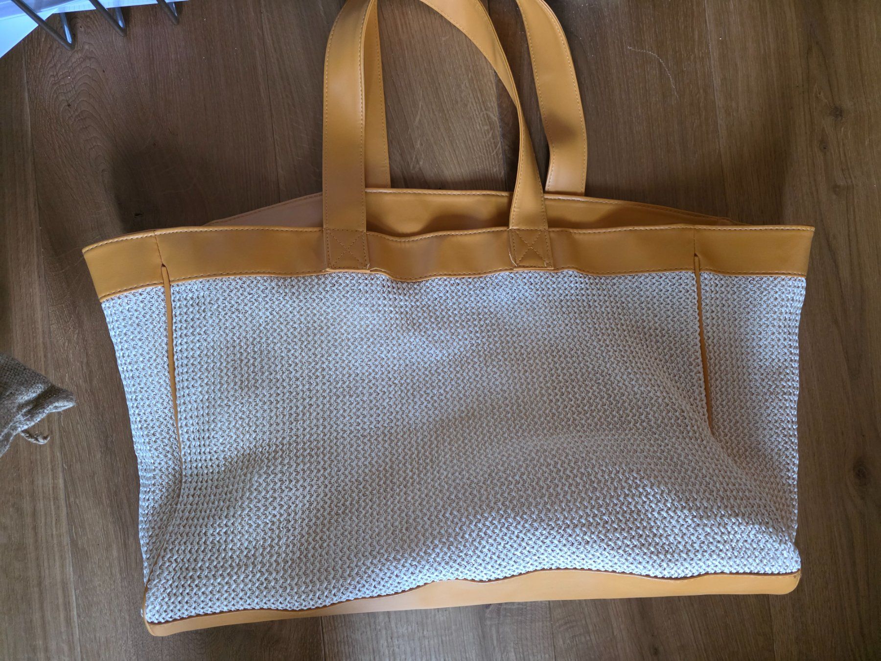 Taschen: Sommer Bade Tasche Clarins Strandtasche – Gebraucht aus Walterswil BE von Lonitti 2