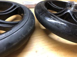 2 grosse Kickboard-Räder (kugelgelagert)
