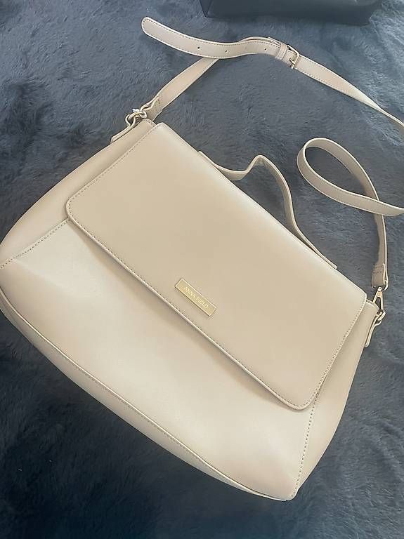 Sacs femmes: Schöne Laptoptasche von Anna Field – D'occasion à Lenzburg par Butterfly_95 1