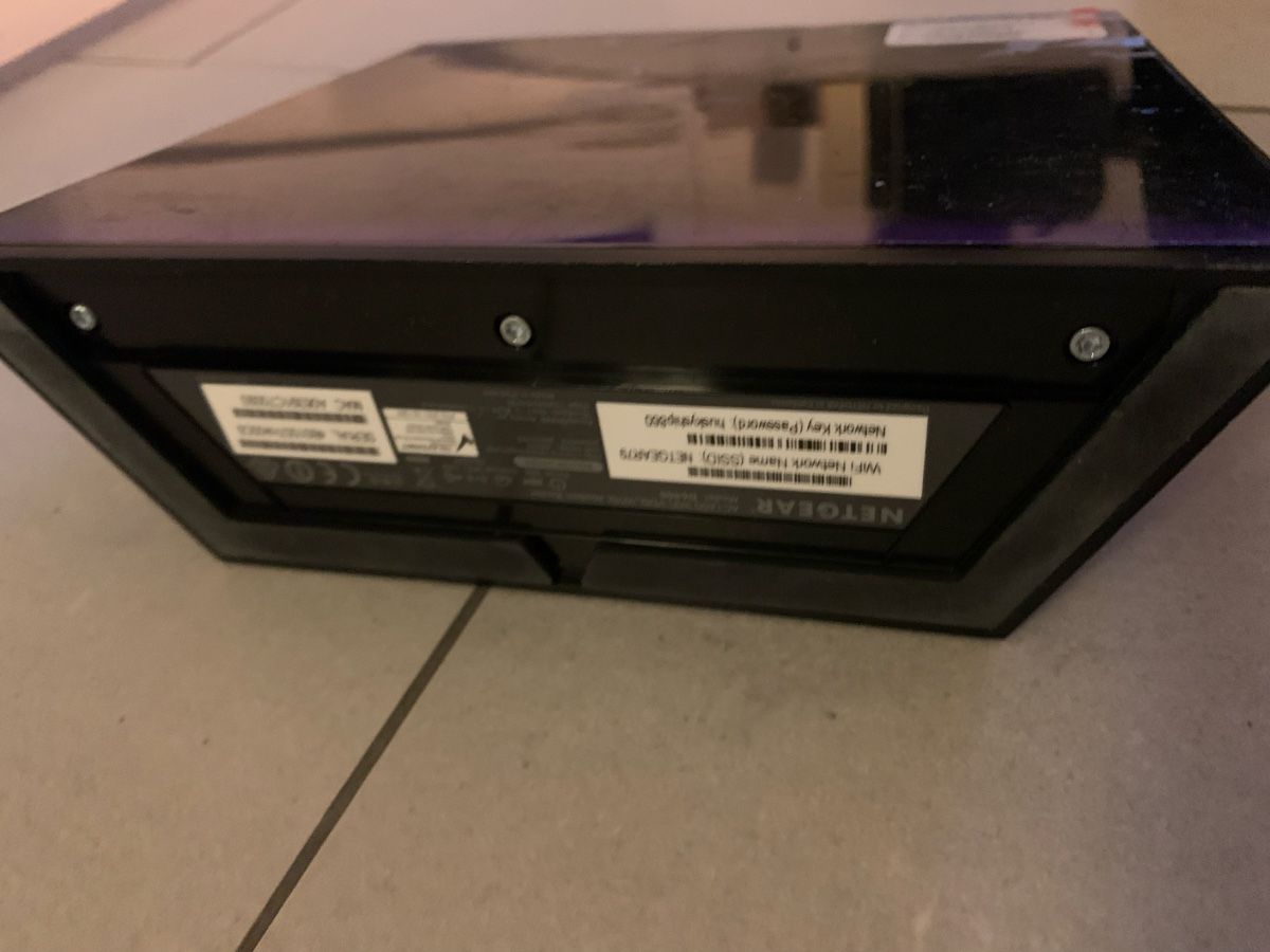 Netgear Modem & Router: Netgear Nighthawk AC1900 Router – Usato da Zürich venduto da NickTulip