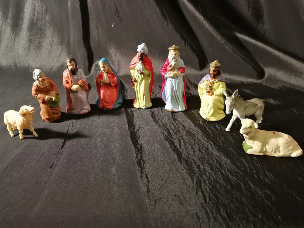 Mini-Krippenfiguren Aus Harz – 50-teiliges Set, Weihnachtsdeko Für Tisch, Geschenke & Versteckspiele