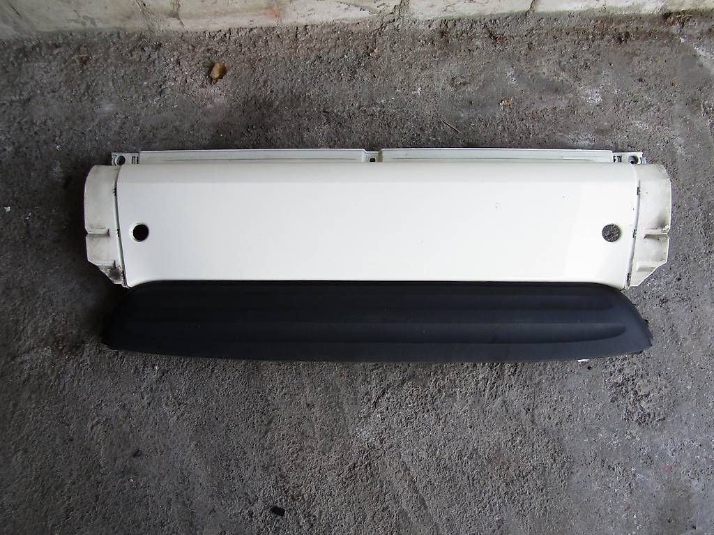 Smart Tutti pezzi di ricambio auto: Heckstossstange-Mittelteil Smart 450 – Usato da Staffelbach venduto da Diablo66
