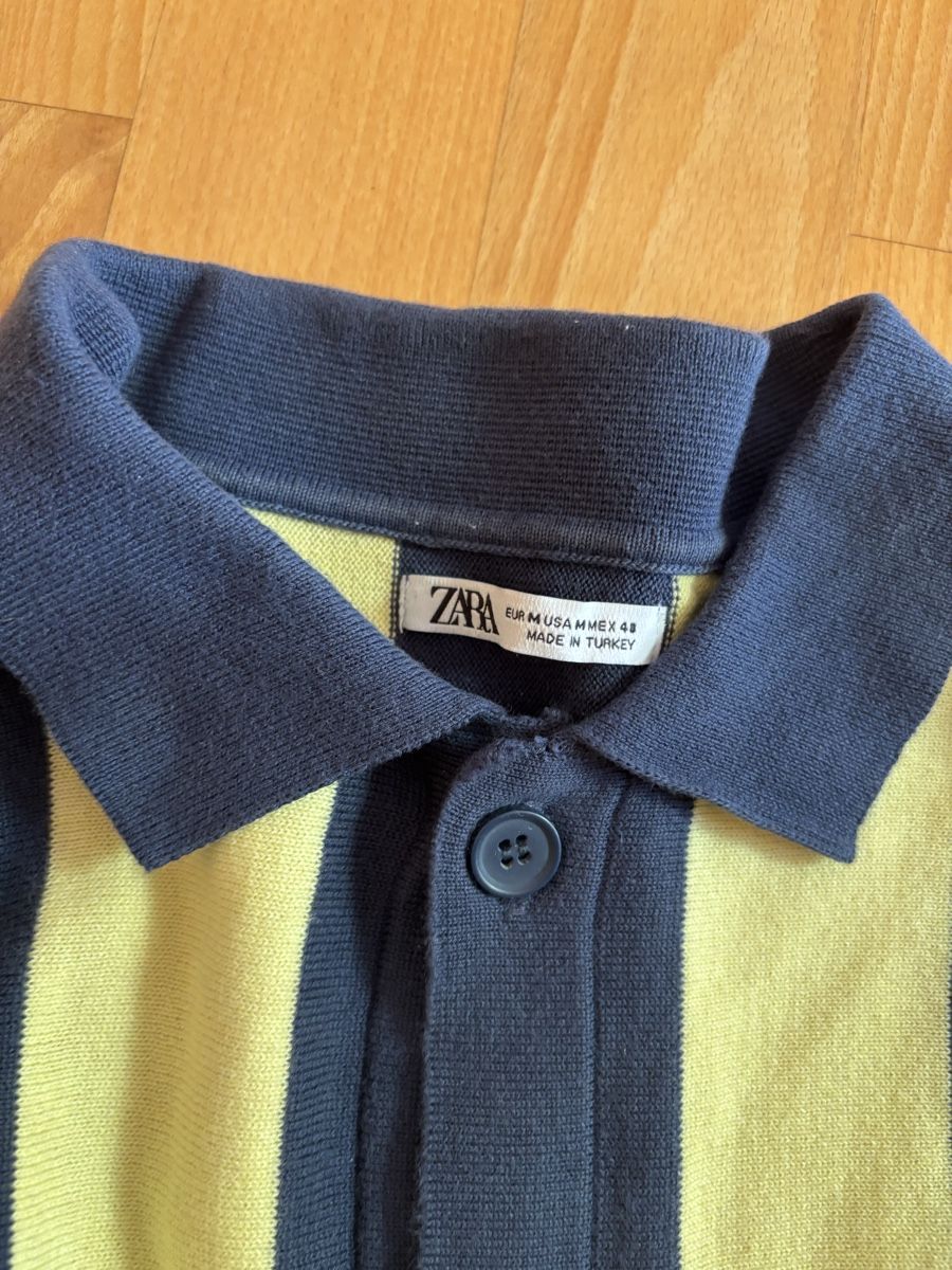 Magliette Polo: Yellow and Black Polo Shirt – Usato da Chexbres venduto da doe_xns6 1