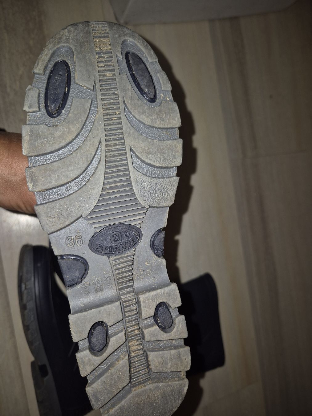 Scarpe per ragazzi: Gummistiefel Gr. 36 – Usato da Stansstad venduto da Kyra014 1